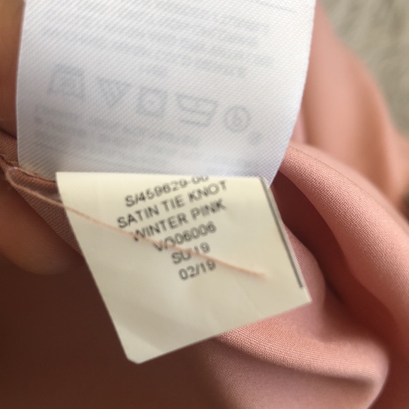 Banana Republic  Factory Satin Tie Knot Pink Skirt - Picture 8 of 8